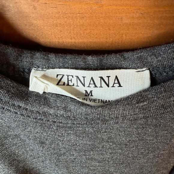 NEW-Zenana Outfitters Charcoal Shark Bite HemTank Top - Picture 2 of 5